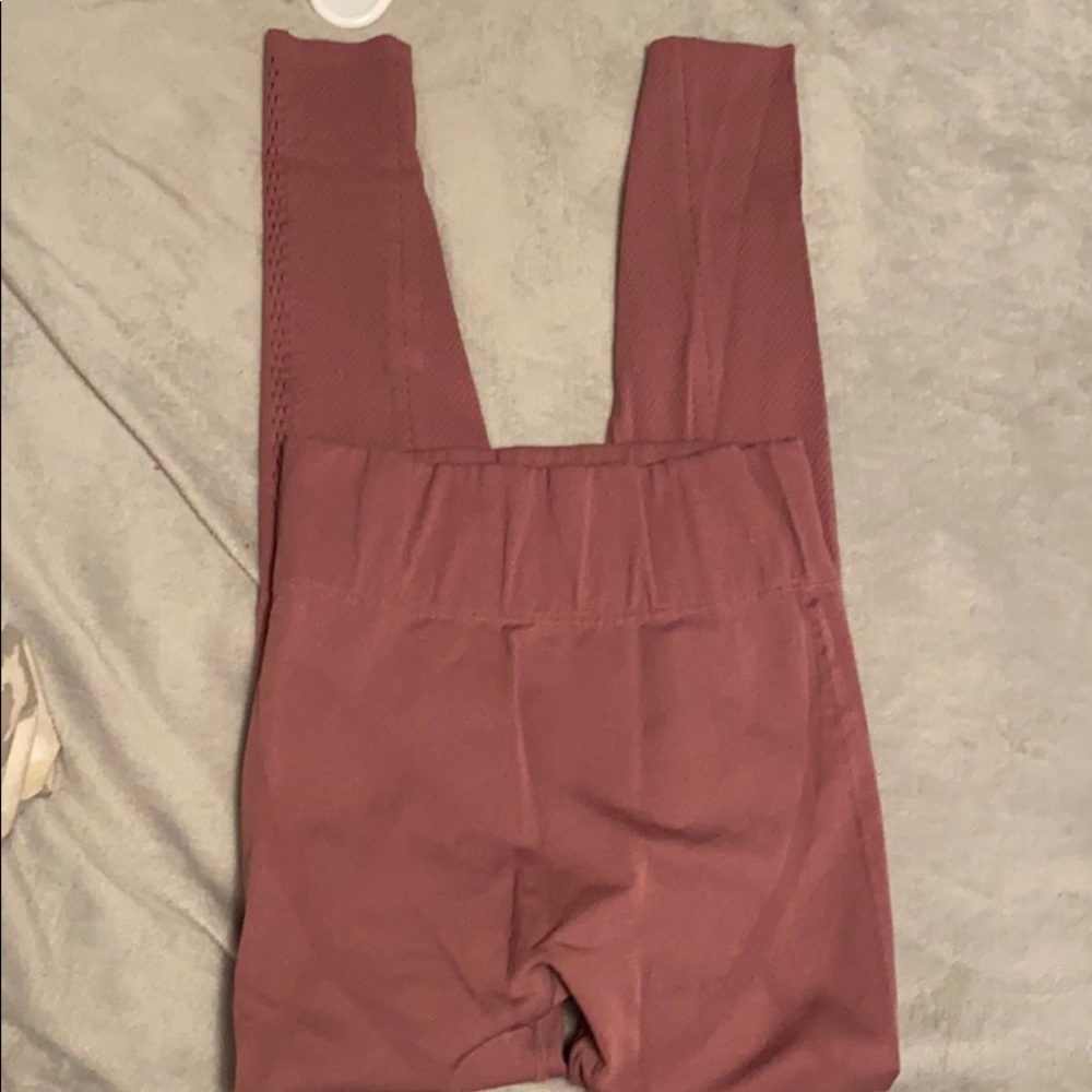 Women’s FABLETICS seamless SCULPTKNIT leggings